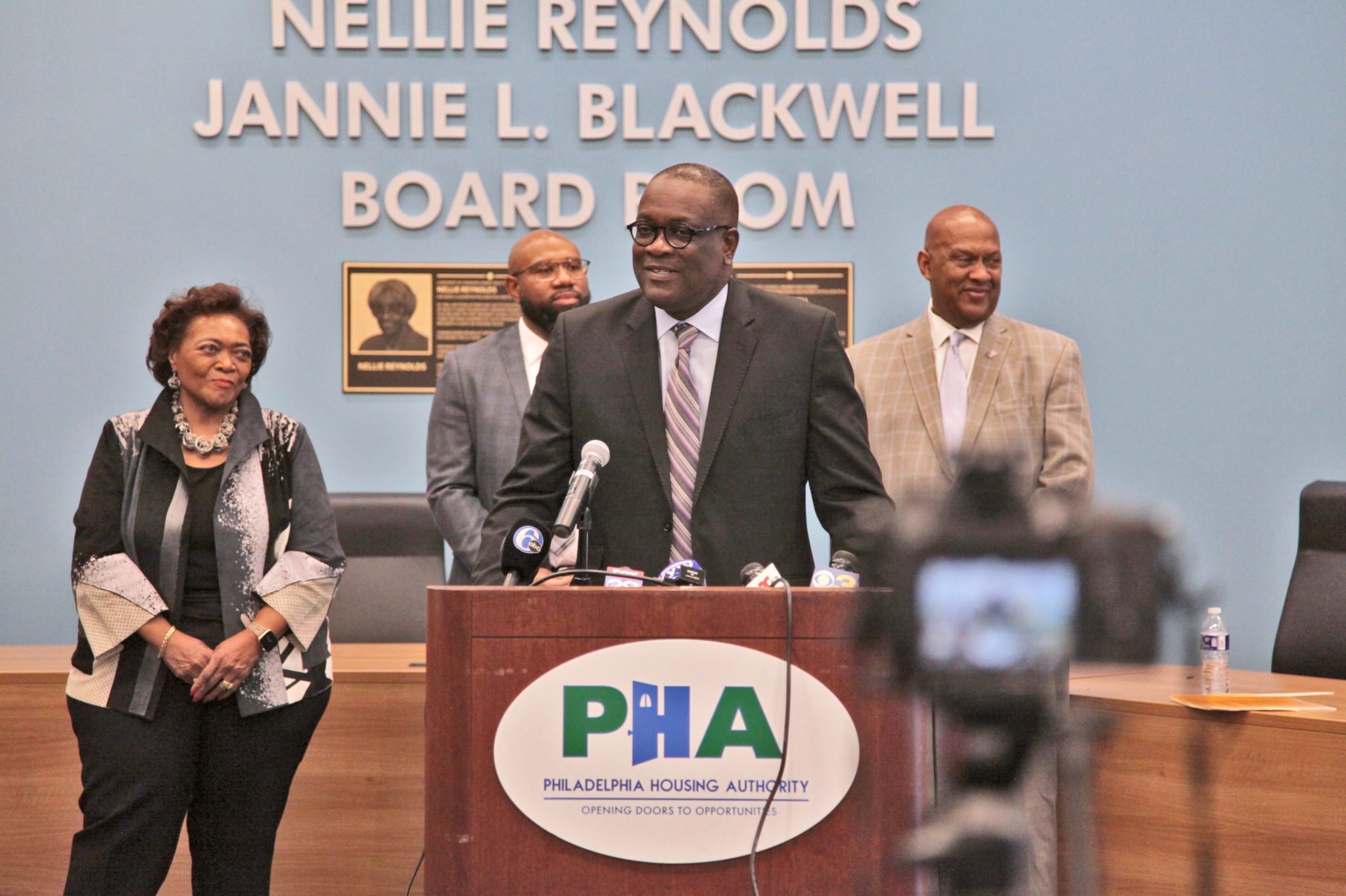 pha-opens-housing-choice-voucher-waiting-list-philadelphia-housing-authority